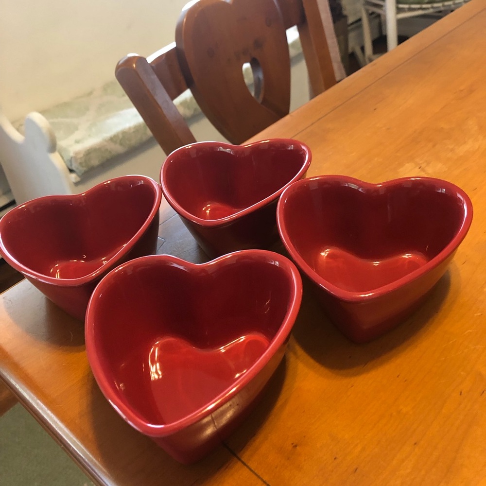 1-1/4 C. Chantal Heart Shaped Ramekin/Custards